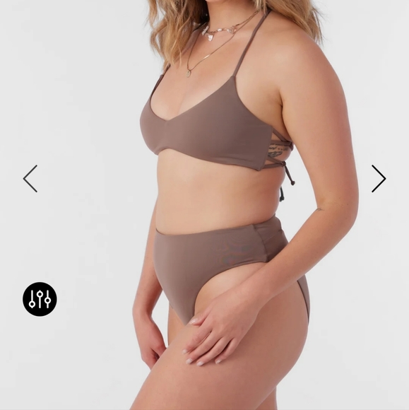 SALTWATER SOLIDS HUNTINGTON BRALETTE TOP - Picture 4 of 9
